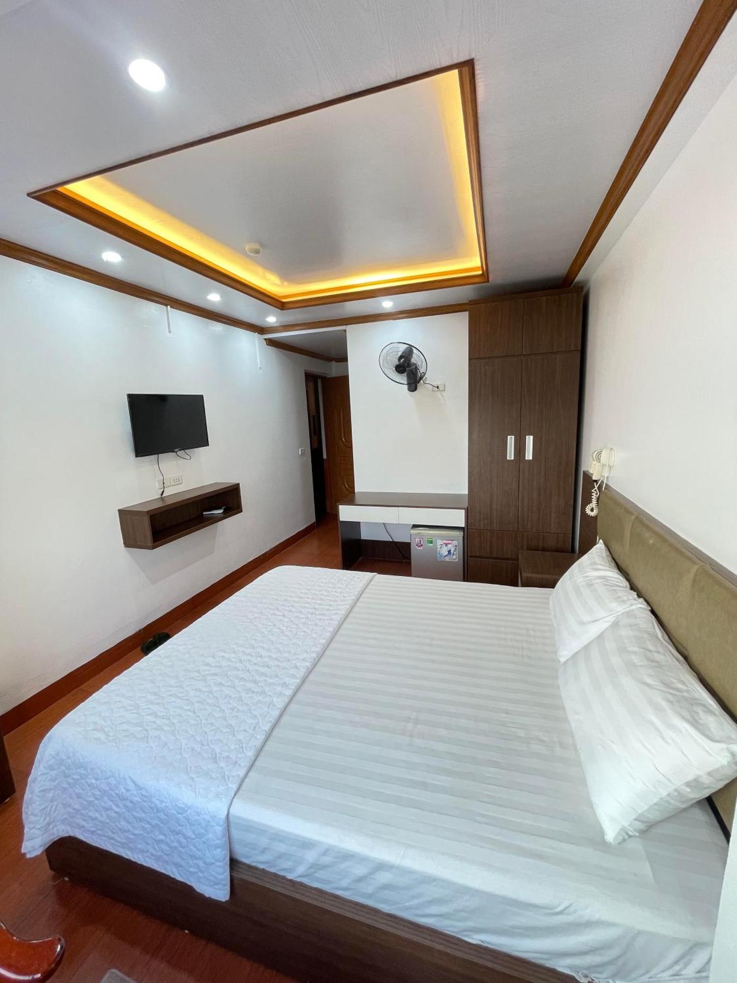 Noi Bai Airport Hotel Room photo